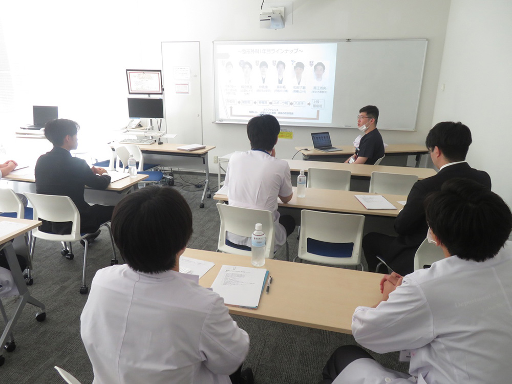 舞台医学診療の実演